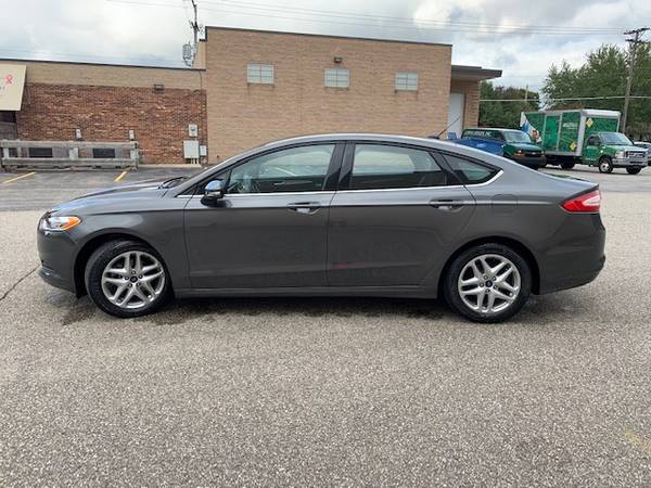 2016 Ford Fusion SE, 21k, Runs & Drives Great! Loaded w/Heated Seats! for sale in Holland , MI – photo 5