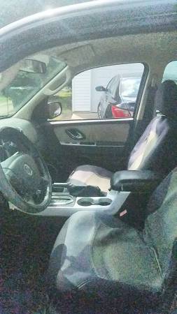 2006 mercury mariner cold AC runs great - cars & trucks - by owner -... for sale in Columbus, OH – photo 3