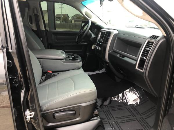 2016 RAM 1500 ST QUAD CAB 4X4 - - by dealer - vehicle for sale in Greenfield, IN – photo 21