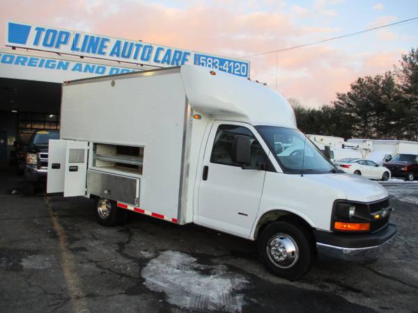 2008 Chevrolet Express Commercial Cutaway ENCLOSED UTILITY, REAR for sale in South Amboy, DE – photo 3