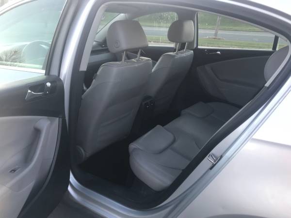 2006 Volkswagen Passat 2.0T 178k miles! Sunroof, leather! Clean... for sale in Saint Paul, MN – photo 11