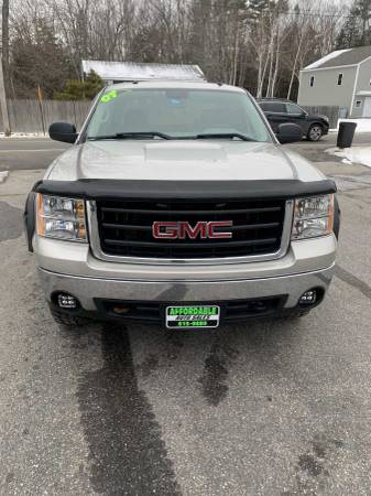 2007 GMC Sierra 1500 SLE1 Crew Cab 4WD - - by dealer for sale in Gorham, ME – photo 5