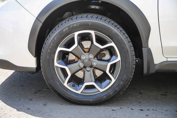 2013 Subaru XV Crosstrek Premium hatchback Satin White Pearl - cars for sale in Sacramento , CA – photo 9