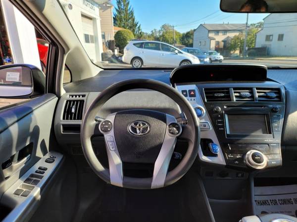 Wow! A 2012 Toyota Prius v with 167,800 Miles-Hartford - cars &... for sale in West Haven, CT – photo 7
