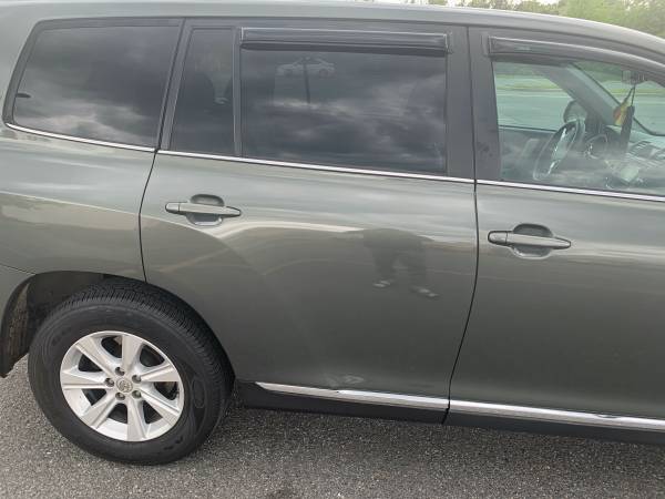 MINT CONDITION Toyota Highlander for sale in Burtonsville, District Of Columbia – photo 4