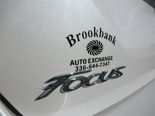 2014 FORD FOCUS TITANIUM, White APPLY ONLINE-> BROOKBANKAUTO.COM!! -... for sale in Summerfield, NC – photo 17