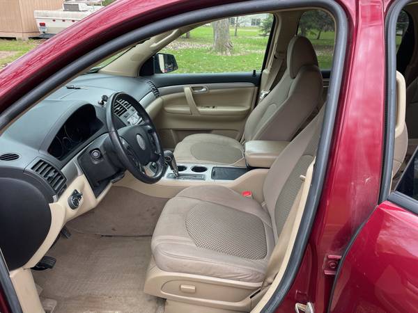 2008 Saturn Outlook SE for sale in North Branch, MN – photo 6