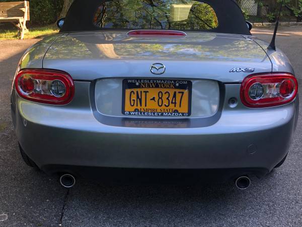 Like new 2014 Mazda Miata Convertible - cars & trucks - by owner -... for sale in Scarsdale, NY – photo 7