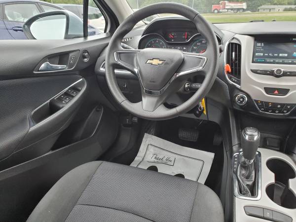 2018 Chevrolet Cruze LS ***10K miles ONLY*** for sale in Omaha, NE – photo 12