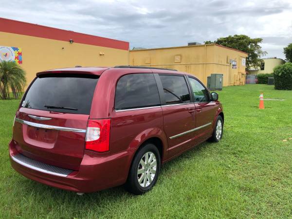 2015 Chrysler Town & Country Excellent Condition - cars & trucks -... for sale in Miami, FL – photo 6