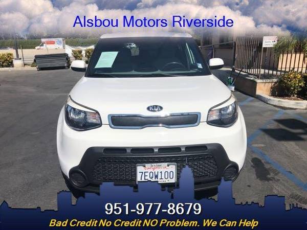 2014 Kia Soul 4dr Crossover 6M - cars & trucks - by dealer - vehicle... for sale in Riverside, CA – photo 2