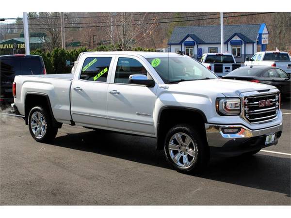 2017 GMC Sierra 1500 4WD CREW CAB ZLT Z71 LOADED !!! ALL THE OPTIONS... for sale in Salem, CT – photo 4