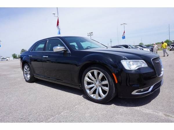 2019 Chrysler 300 Limited - - by dealer - vehicle for sale in Brownsville, TN – photo 3