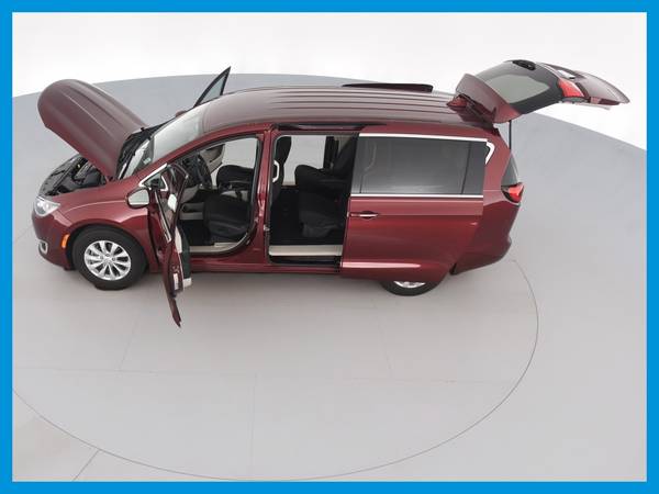 2018 Chrysler Pacifica Touring Plus Minivan 4D van Burgundy for sale in Bowling Green , KY – photo 16