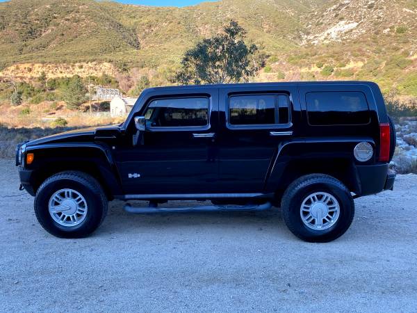2009 HUMMER H3 36K Miles Collector Grade - cars & trucks - by dealer... for sale in Upland, CA – photo 4