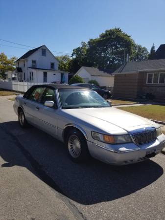 2000 Mercury Grand Marquis for sale in West Babylon, NY