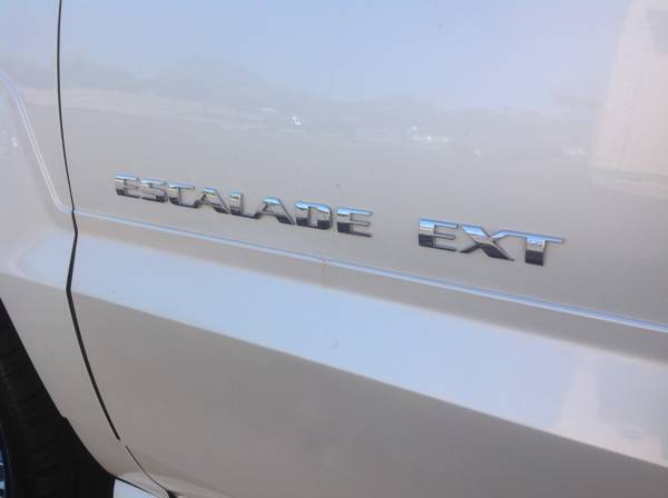 2005 Cadillac Escalade EXT Sport Utility Pickup AWD. LOW MILES!!! for sale in Atascadero, CA – photo 11