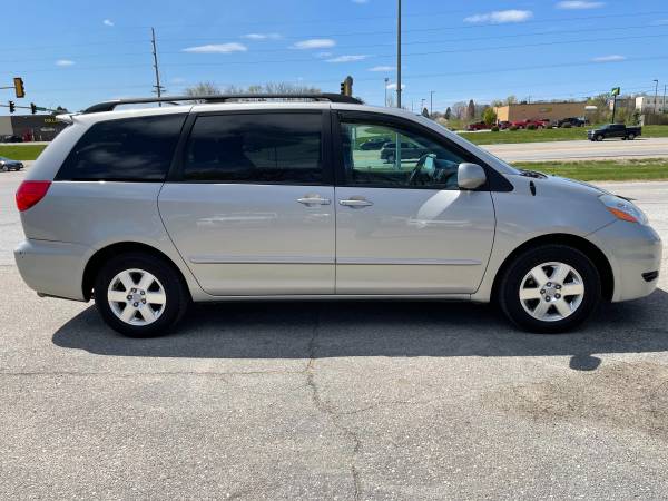 2010 TOYOTA SIENNA SEATS 8 - - by dealer - vehicle for sale in Carlisle, IA – photo 6