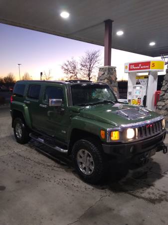 2006 Hummer H3 4x4 - cars & trucks - by owner - vehicle automotive... for sale in Windsor, CO – photo 2