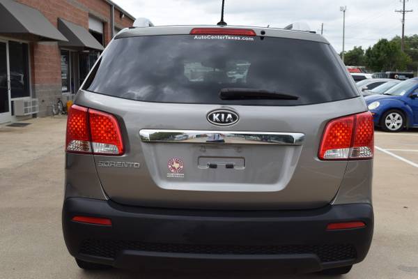 2012 KIA SORENTO!!3 ROW OF SEATS - cars & trucks - by owner -... for sale in Lewisville, TX – photo 6