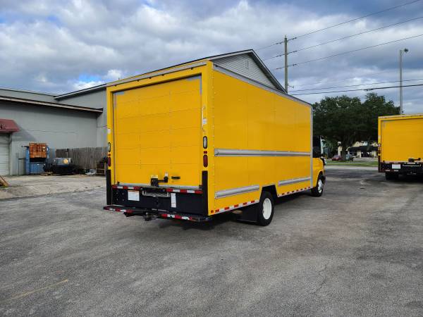 Beautiful Like New 2016 GMC 3500 Moving Box Truck for sale in Jacksonville, FL – photo 20