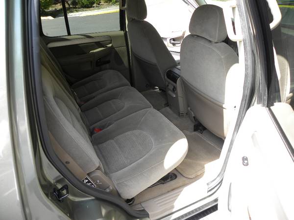 2003 FORD EXPLORER XLT 4WD . THIRD SEAT ----- NO ONE BEATS OUR PRICES for sale in Kirkland, WA – photo 13