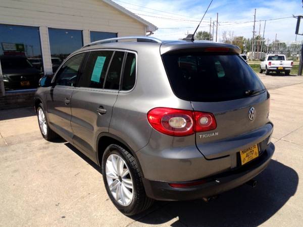 2009 Volkswagen Tiguan SEL - cars & trucks - by dealer - vehicle... for sale in Marion, IA – photo 6