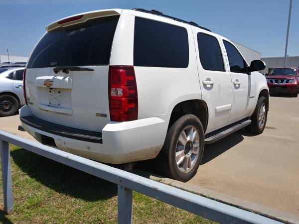 2009 CHEVY TAHOE - GREAT FOR THE LAKE! - - by dealer for sale in Ardmore, OK – photo 4