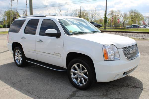 2011 GMC Yukon Denali 4WD - - by dealer - vehicle for sale in Crestwood, OH – photo 3