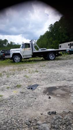 74 INTERNATIONAL DUMP TRUCK - cars & trucks - by dealer - vehicle... for sale in Cherry Point, NC – photo 2