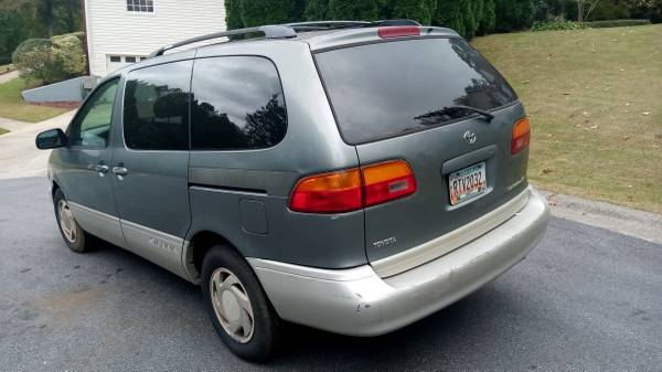 2002 Toyota sienna van third row seating dependable daily driver -... for sale in Acworth, AL – photo 17
