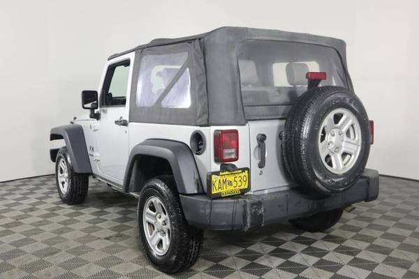 2009 Jeep Wrangler Bright Silver Metallic Sweet deal*SPECIAL!!!* for sale in Anchorage, AK – photo 7