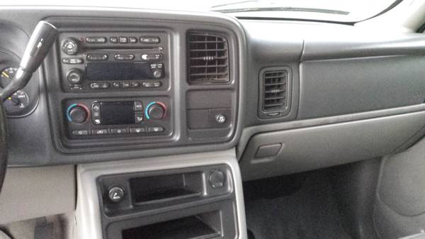 2006 Chevy Tahoe LT 5 3L, Leather, Moonroof, DVD, 3rd Seat CLEAN for sale in Selma, CA – photo 13