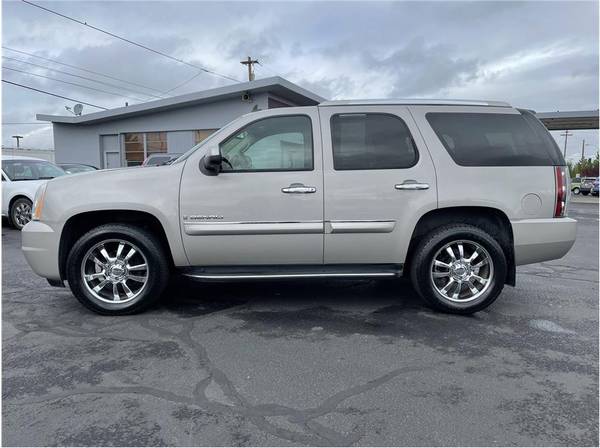 2007 GMC Yukon - - by dealer - vehicle automotive sale for sale in Medford, OR – photo 2