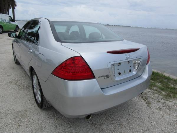 2007 Honda Accord SE 6 Cyl WELL MAINTAINED LOCAL TRADE NICE! for sale in Sarasota, FL – photo 7