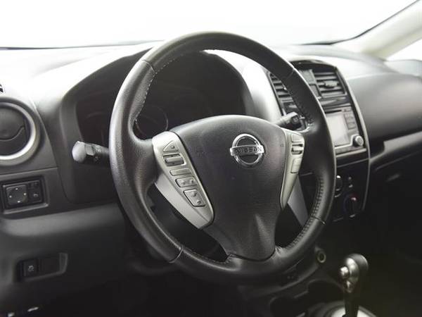 2017 Nissan Versa Note SV Hatchback 4D hatchback White - FINANCE for sale in East Berlin, CT – photo 2