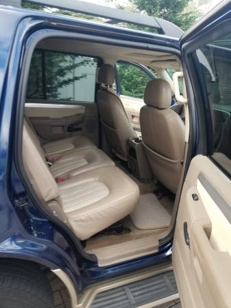2005 Mercury Mountaineer Premier V8 for sale in Lynbrook, NY – photo 3