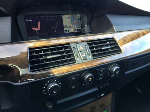 BMW 530i !! DVD SYSTEM!! NAVIGATION!! HEATED LEATHER! MOONROOF!! OBO!! for sale in Burton, MI – photo 13