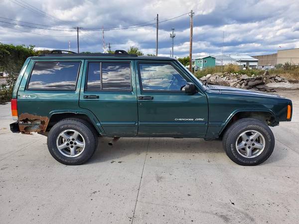 1999 Jeep Cherokee Classic for sale in Saint Paul, MN – photo 4