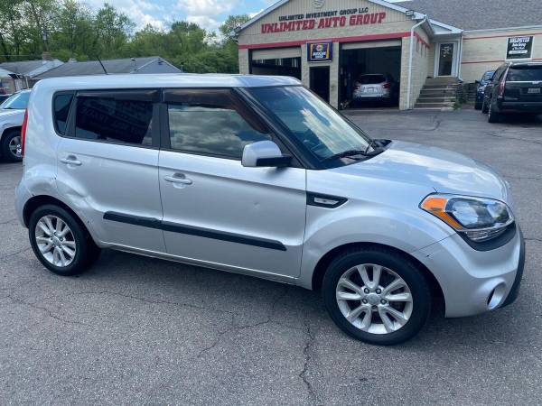 2012 Kia Soul Base 4dr Crossover 6A - - by dealer for sale in West Chester, OH – photo 4