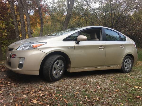2010 Toyota Prius - cars & trucks - by owner - vehicle automotive sale for sale in Oxford, MI – photo 2