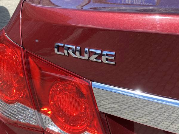 2015 Chevrolet Cruze 1LT Sedan - - by dealer - vehicle for sale in Bowling Green, MI – photo 11