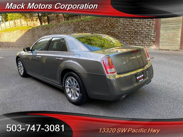 2012 Chrysler 300 Limited Pano Roof Navi Back-Up Camera 31MPG - cars for sale in Tigard, OR – photo 10