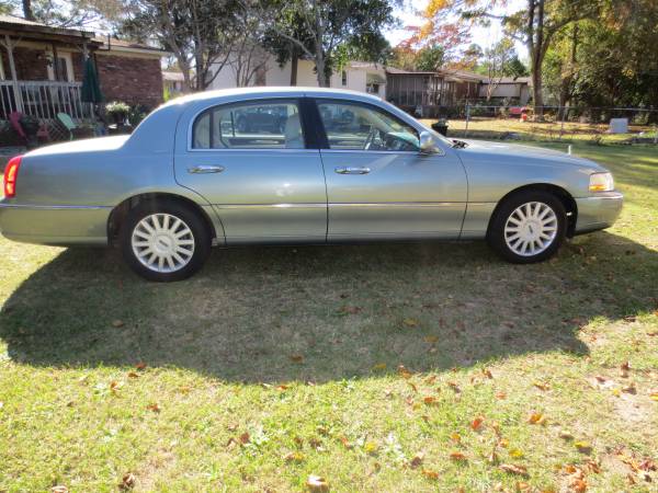 2005 Lincoln Town Car Signature - cars & trucks - by owner - vehicle... for sale in Columbia, SC – photo 24