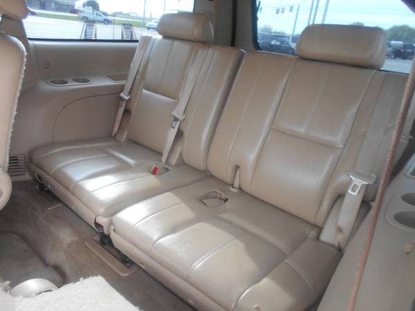 2007 Chevy Suburban LT 4x4 for sale in Wichita, KS – photo 9