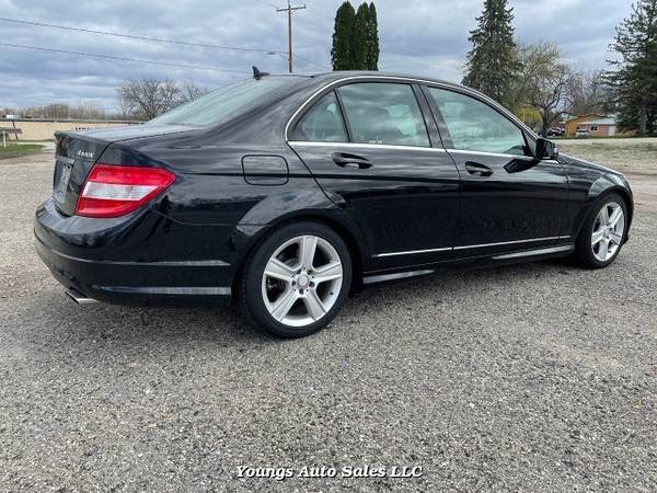 2010 Mercedes Benz C-Class C300 4MATIC Sport Sedan 7-Speed A - cars for sale in Fort Atkinson, WI – photo 6
