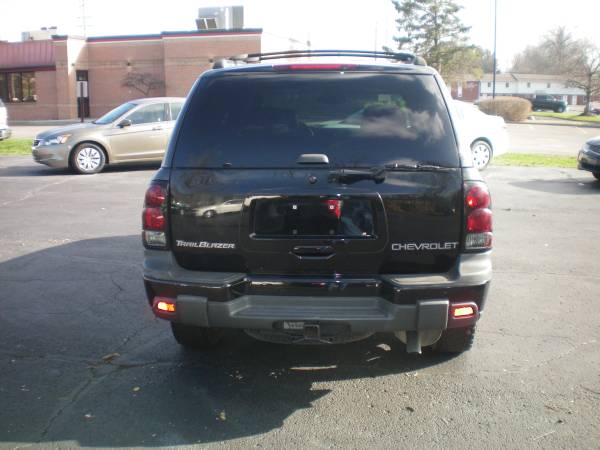 2004 CHEVROLET TRAILBLAZER LT 4X4 LEATHER ONLY 51K MILES CLEAN -... for sale in Pataskala, OH – photo 3