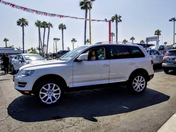 2010 Volkswagen Touareg 4dr VR6 "FAMILY OWNED BUSINESS SINCE 1991" for sale in Chula vista, CA – photo 4