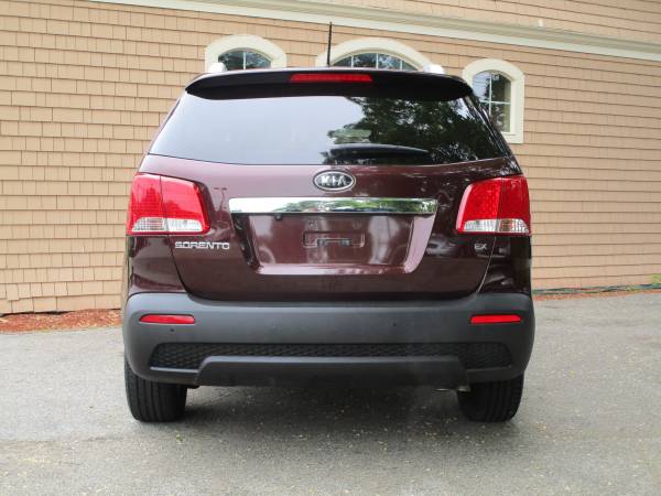 2013 Kia Sorento EX AWD, leather, roof, 3rd row seats,Clean Carfax -... for sale in Rowley, MA – photo 6