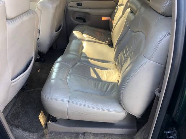 2001 Chevy Suburban 3 Row Leather seats GREAT Shape - cars & trucks... for sale in Casselberry, FL – photo 14